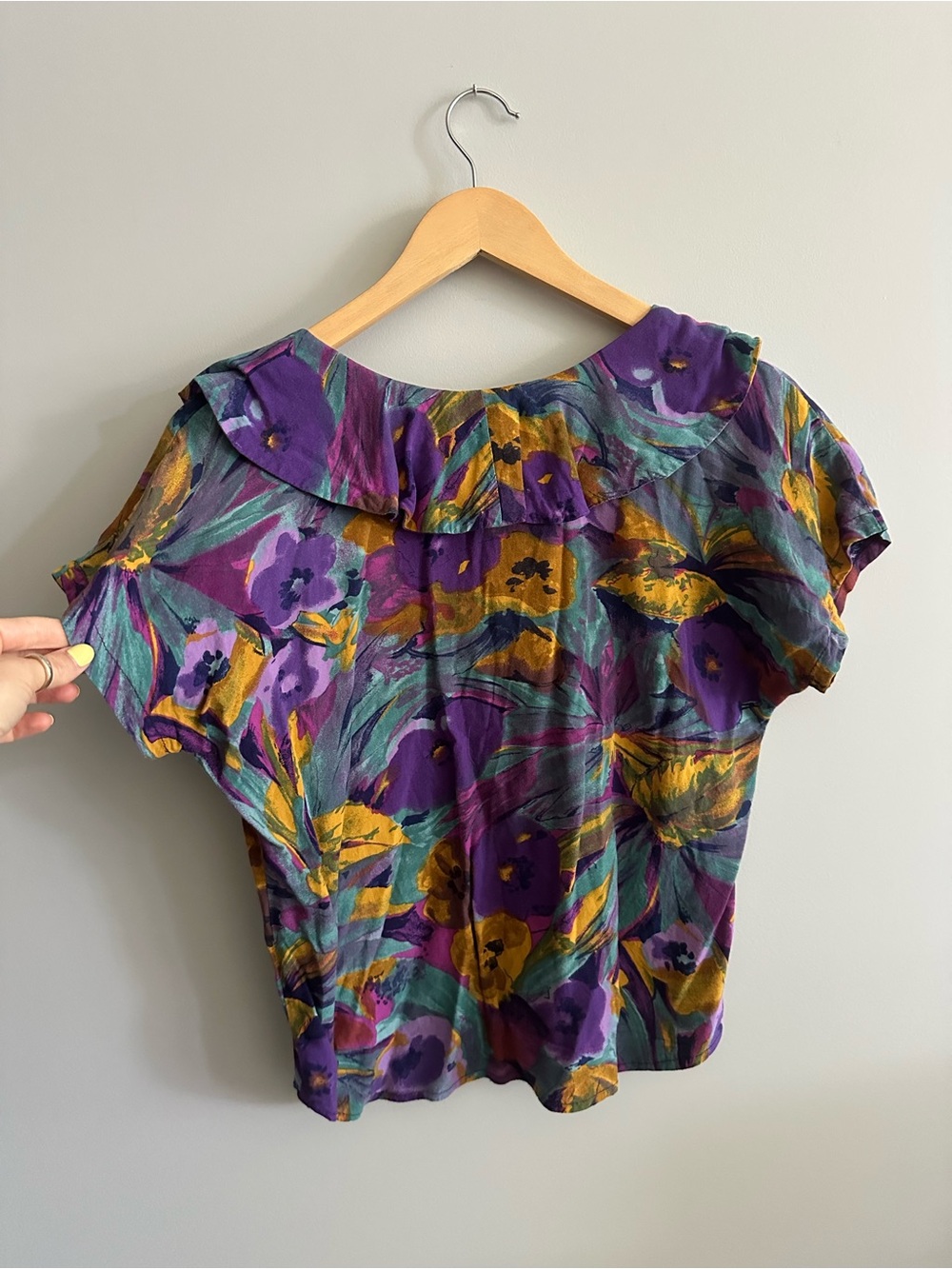 Fun & flattering Floral Ruffle Button-Front Women's Top - Picture 2 of 4